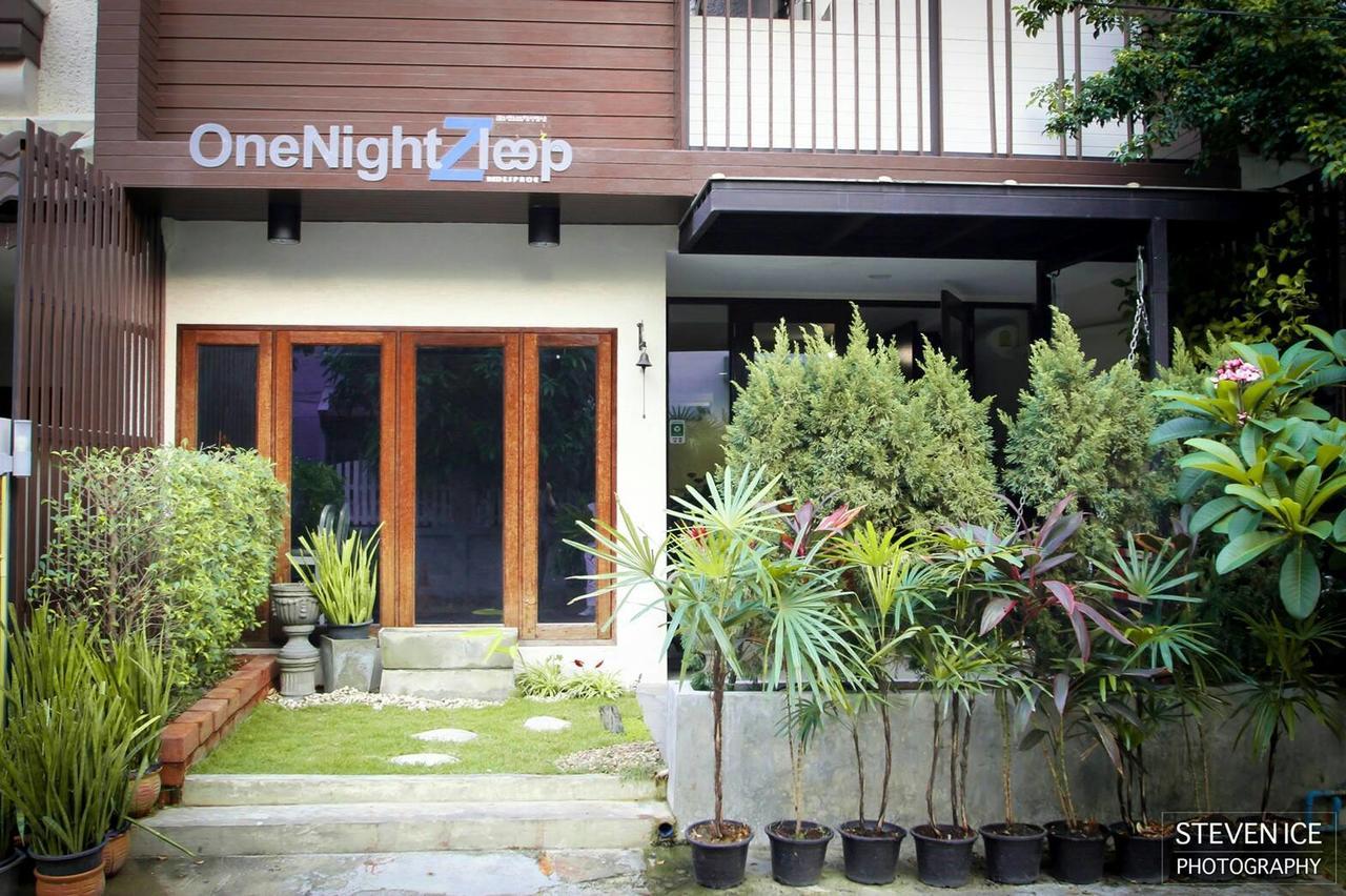 One Night Zleep At Nimman Hostel Chiang Mai Exterior photo